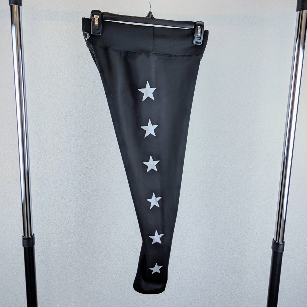 Medium Compression Black Crop Leggings Star Detail